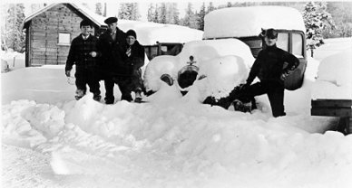 Men on Christmas Day, at camp, wpH320