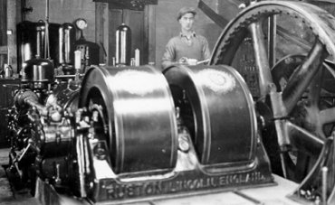  Plant in Cariboo Gold Quartz Mine, being operated by Alf Tregillus from '32-'33. Also shown is No.1 Diesel Engine, wpH341