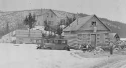 Residence and store on Lowhee Gulch, wpH840